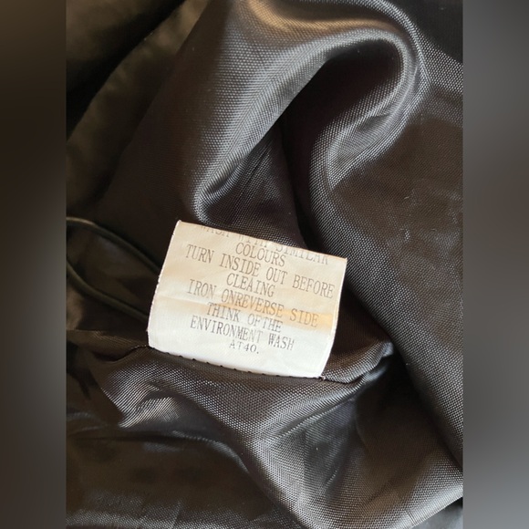 Windbreaker jacket - Picture 8 of 9